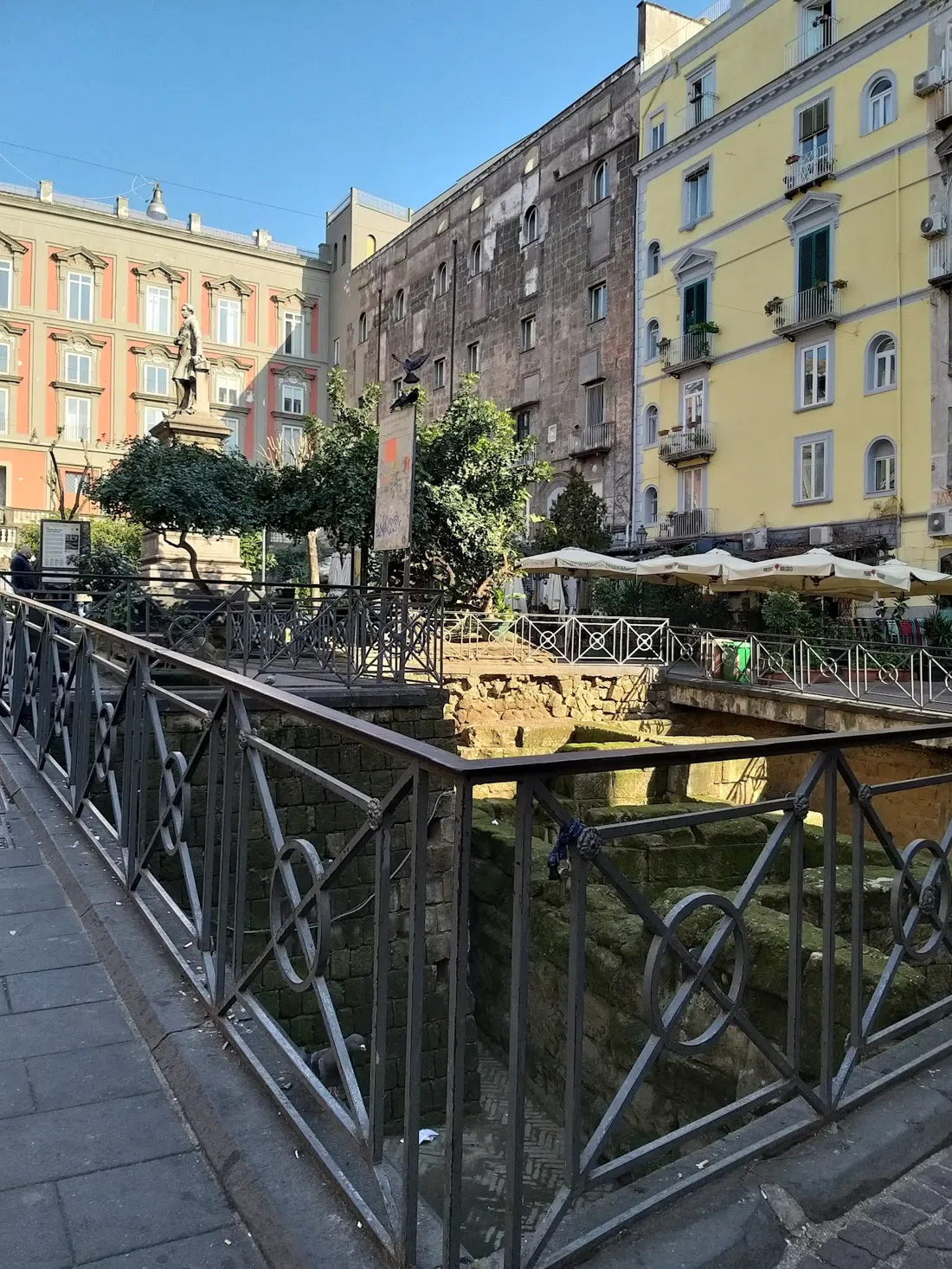 Piazza Bellini, Naples