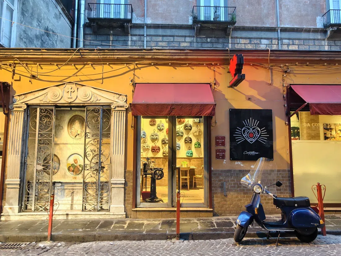 Concettina ai Tre Santi, Naples