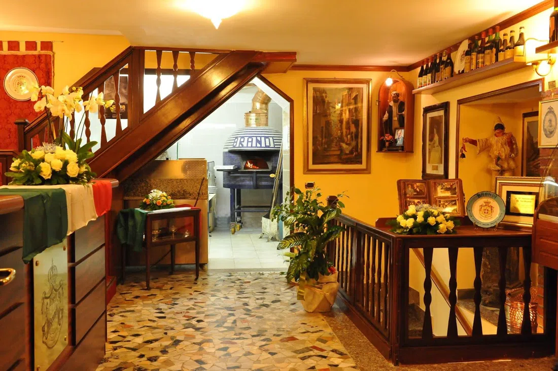 Pizzeria Brandi, Neapel